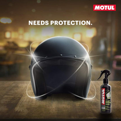 Motul M2 Helmet Interior Cleaner (250ml)